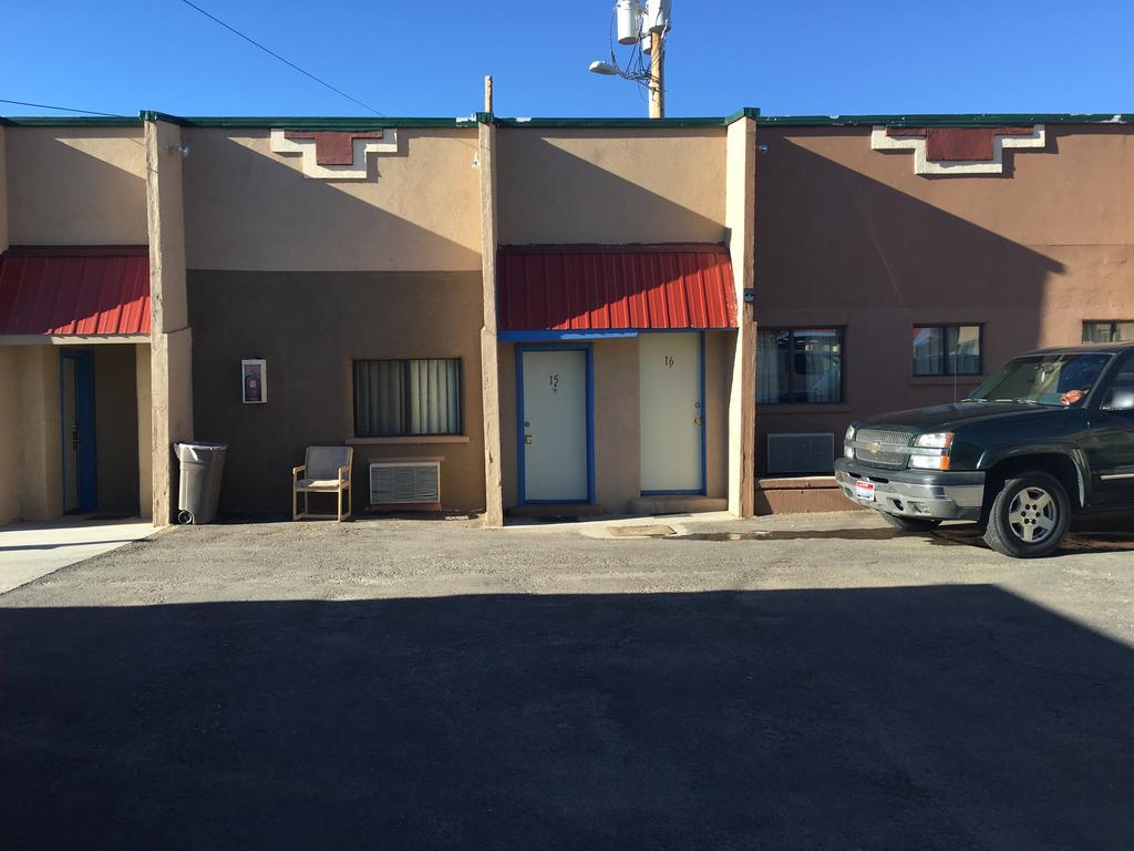 National 9 Inn Sand Canyon Cortez Exterior photo