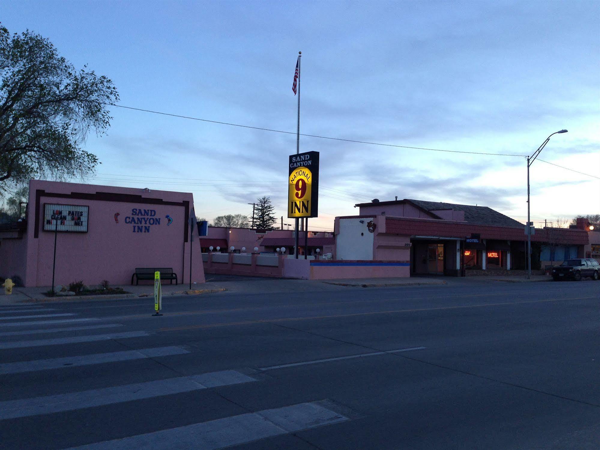 National 9 Inn Sand Canyon Cortez Exterior photo