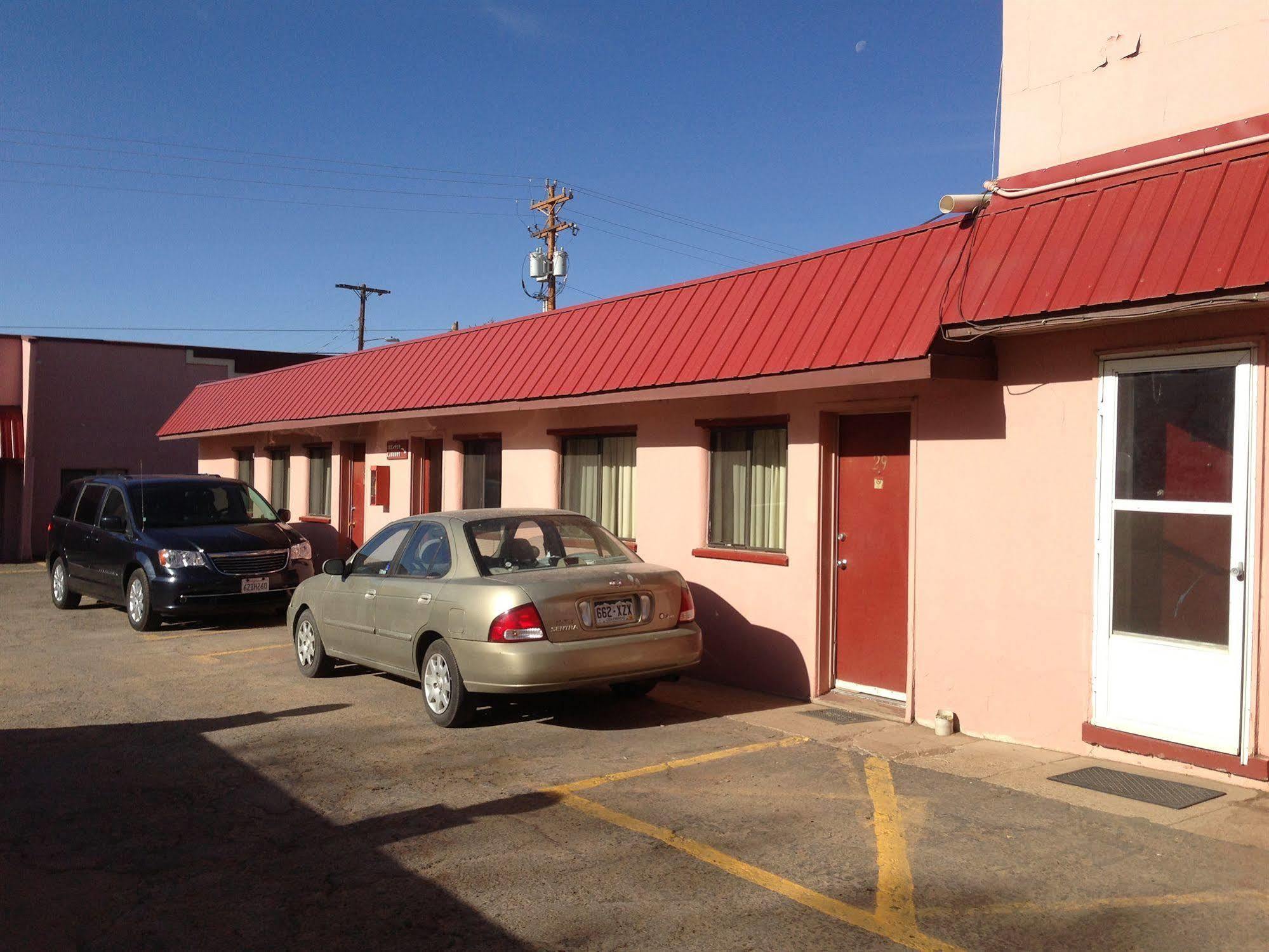 National 9 Inn Sand Canyon Cortez Exterior photo