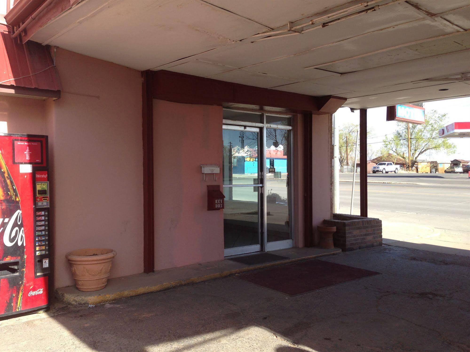 National 9 Inn Sand Canyon Cortez Exterior photo